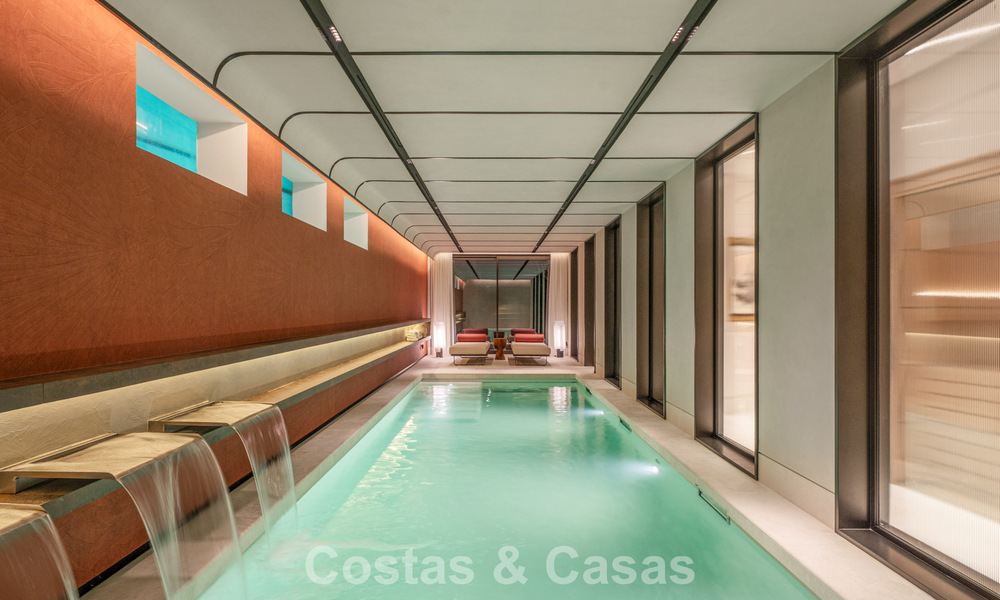 Modernistische luxevilla met zeezicht te koop aan Marbella’s Golden Mile 788167