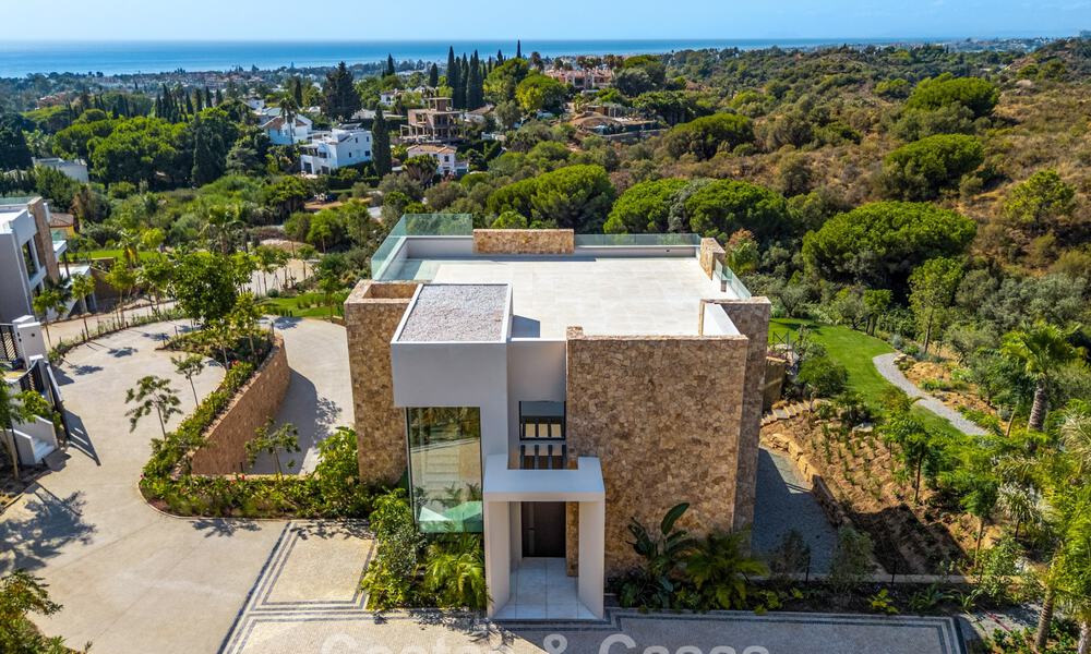 Modernistische luxevilla met zeezicht te koop aan Marbella’s Golden Mile 788179
