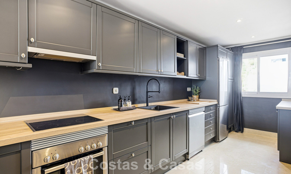 Appartementen te koop in een gated complex in Nueva Andalucia, Marbella 788725