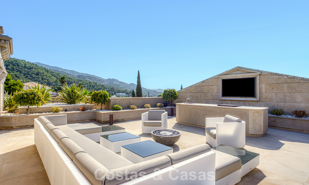 Opmerkelijk paleis in neoklassieke stijl te koop in de prestigieuze, gated wijk van Sierra Blanca, Marbella 788204