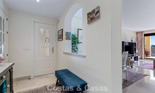 Instapklaar hoekappartement te koop in een golfresort met golf- en zeezicht in de heuvels van Marbella - Benahavis 788247 