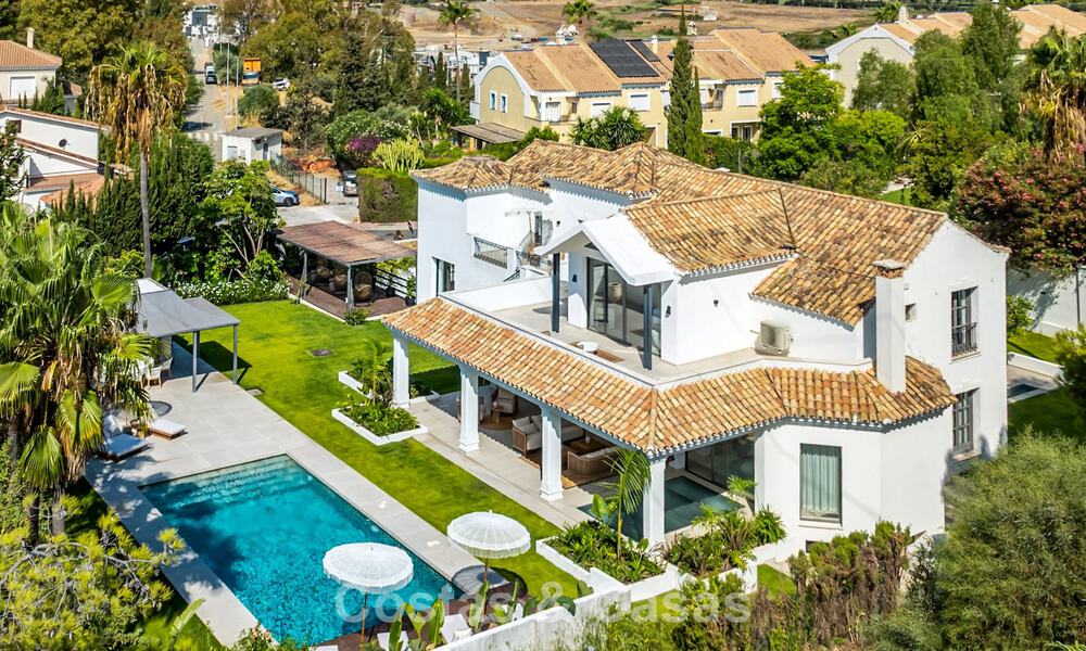 Prachtige luxevilla met tijdloze Andalusische architectuur te koop op de New Golden Mile tussen Marbella en Estepona 788326