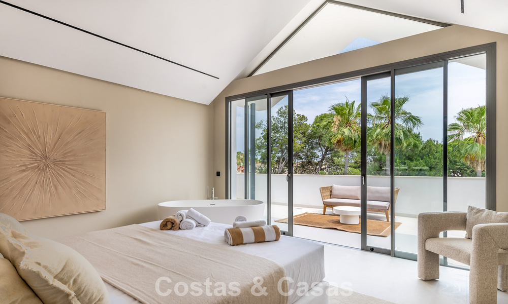 Prachtige luxevilla met tijdloze Andalusische architectuur te koop op de New Golden Mile tussen Marbella en Estepona 788347