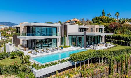 High-end luxevilla met panoramisch zeezicht te koop binnen een prestigieus resort, Benahavis - Marbella 788386