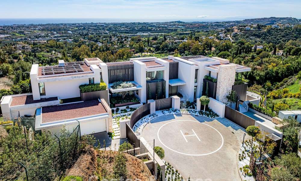 High-end luxevilla met panoramisch zeezicht te koop binnen een prestigieus resort, Benahavis - Marbella 788387