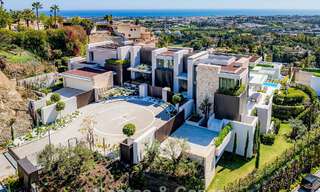 High-end luxevilla met panoramisch zeezicht te koop binnen een prestigieus resort, Benahavis - Marbella 788388 