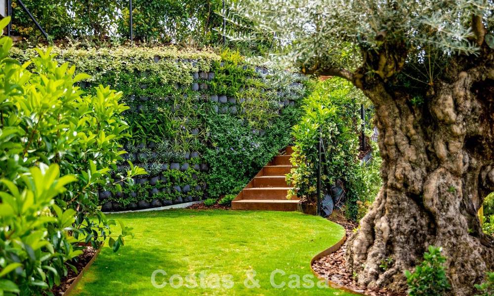 High-end luxevilla met panoramisch zeezicht te koop binnen een prestigieus resort, Benahavis - Marbella 788394