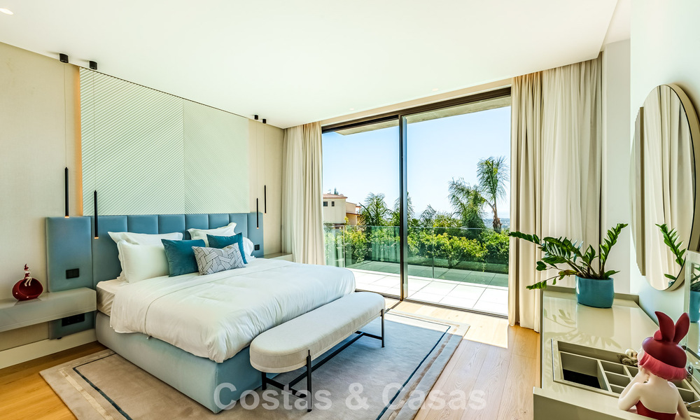 High-end luxevilla met panoramisch zeezicht te koop binnen een prestigieus resort, Benahavis - Marbella 788401