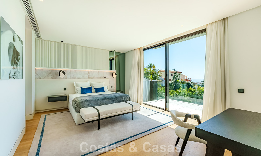High-end luxevilla met panoramisch zeezicht te koop binnen een prestigieus resort, Benahavis - Marbella 788402