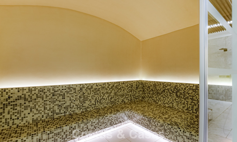 High-end luxevilla met panoramisch zeezicht te koop binnen een prestigieus resort, Benahavis - Marbella 788427