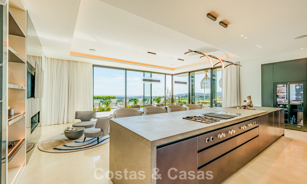 High-end luxevilla met panoramisch zeezicht te koop binnen een prestigieus resort, Benahavis - Marbella 788432