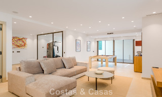 Stijlvol gerenoveerde luxevilla te koop in een bevoorrechte golfgemeenschap in Nueva Andalucia, Marbella 788447 