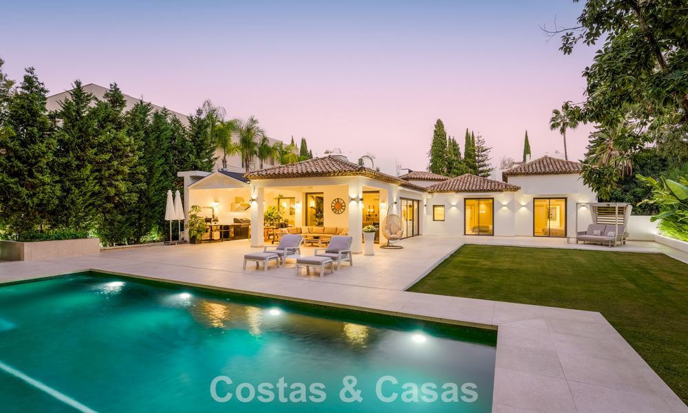 Stijlvol gerenoveerde luxevilla te koop in een bevoorrechte golfgemeenschap in Nueva Andalucia, Marbella 788463