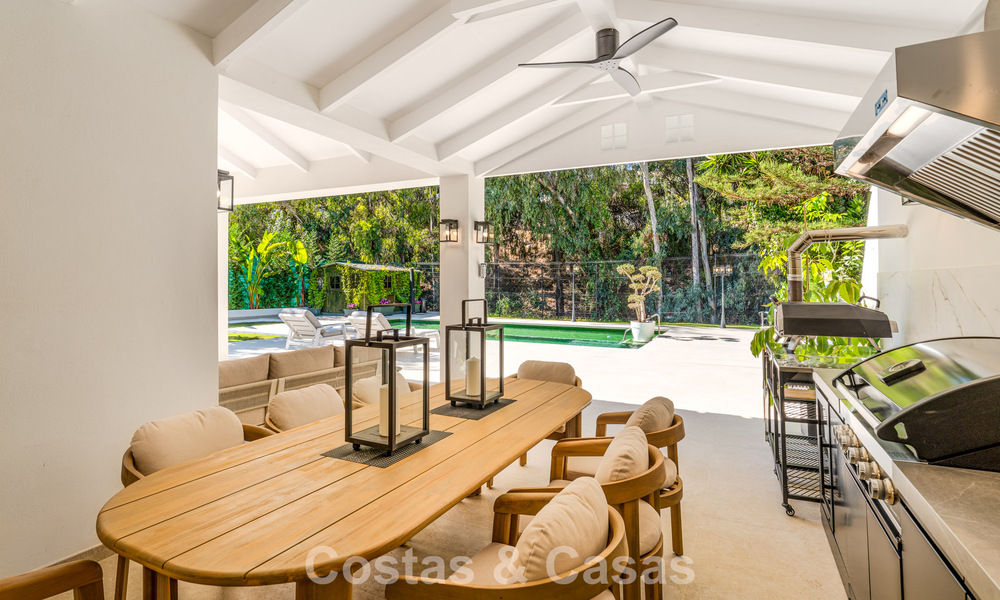 Stijlvol gerenoveerde luxevilla te koop in een bevoorrechte golfgemeenschap in Nueva Andalucia, Marbella 788487
