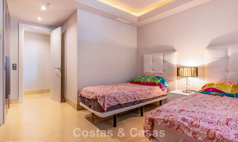 Hedendaags appartement met ruim hoekterras te koop in Marbella - Benahavis 788702