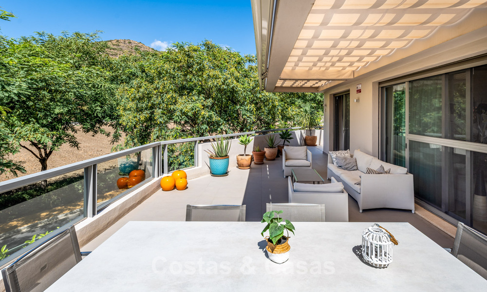 Hedendaags appartement met ruim hoekterras te koop in Marbella - Benahavis 788710