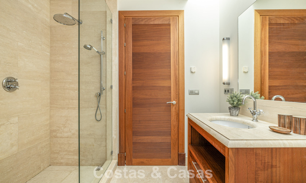 Instapklare, modernistische Spaanse villa te koop, omgeven door eersteklas golfbanen aan de Costa del Sol 788311