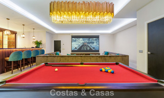 Exclusieve villa met zeezicht te koop, in een beveiligde urbanisatie in La Quinta, Marbella - Benahavis 788549 