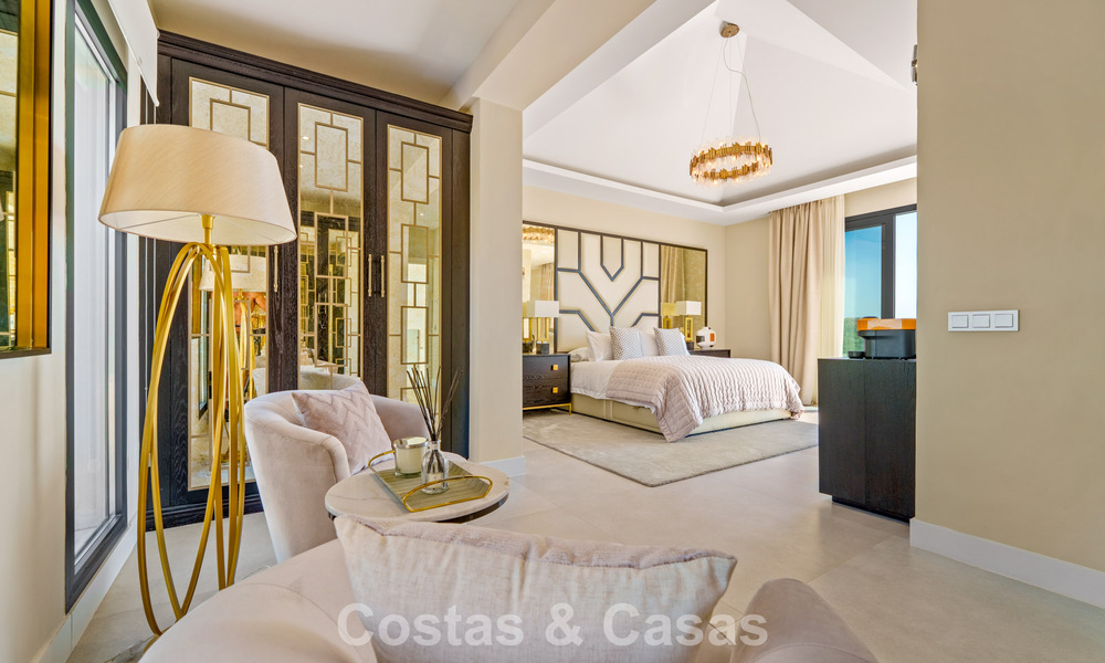 Exclusieve villa met zeezicht te koop, in een beveiligde urbanisatie in La Quinta, Marbella - Benahavis 788572