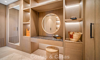 Minimalistische luxewoning met panoramisch zeezicht te koop in een prestigieus gated complex in Nueva Andalucia, Marbella 788624 