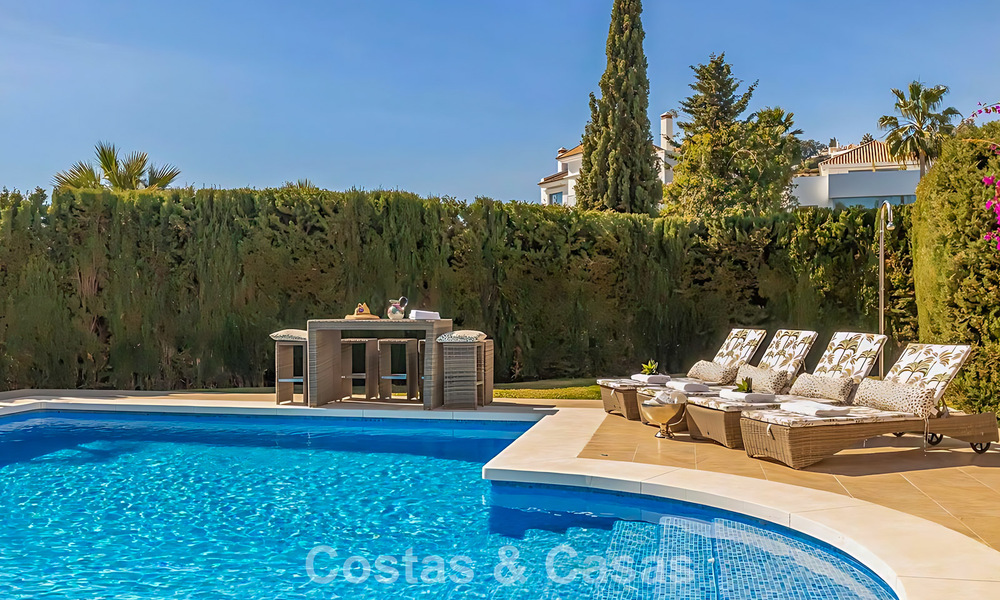 Ruime villa met mediterrane bouwstijl te koop in een gewilde urbanisatie van Marbella - Benahavis 788677