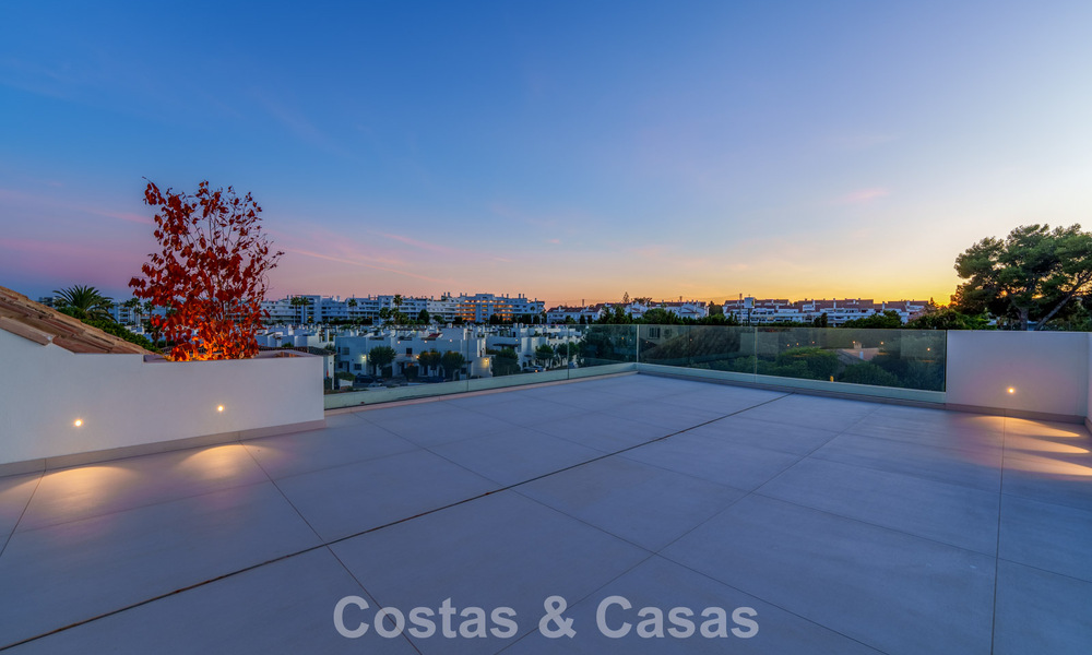 Instapklare, contemporaine luxevilla te koop op loopafstand van het strand en centrum van San Pedro - Marbella 788866