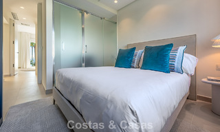 Gemoderniseerd appartement met zeezicht te koop in een strandcomplex op de New Golden Mile tussen Marbella en Estepona 788785 