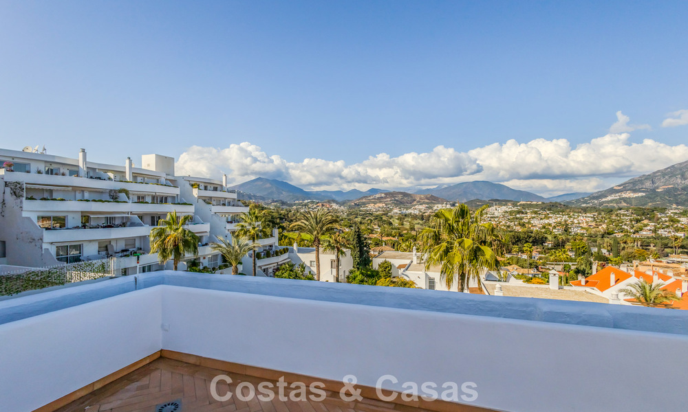 Eersteklas gerenoveerd appartement te koop op loopafstand van alles in Nueva Andalucia, Marbella 789706