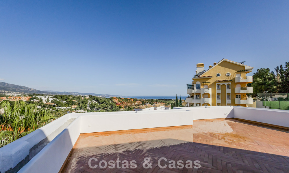 Eersteklas gerenoveerd appartement te koop op loopafstand van alles in Nueva Andalucia, Marbella 789739