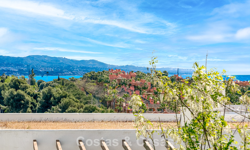 Luxueus appartement te koop met panoramisch uitzicht en op loopafstand van Puerto Banus in Nueva Andalucia, Marbella 789762