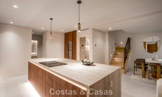 Duplex penthouse in Andalusische bouwstijl met een eigentijds interieur te koop in Nueva Andalucia, Marbella 789805 