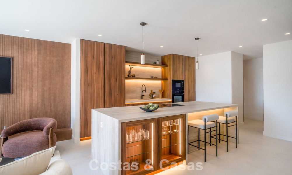 Duplex penthouse in Andalusische bouwstijl met een eigentijds interieur te koop in Nueva Andalucia, Marbella 789816