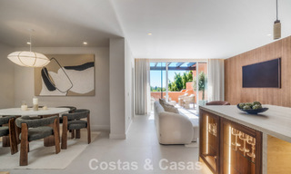 Duplex penthouse in Andalusische bouwstijl met een eigentijds interieur te koop in Nueva Andalucia, Marbella 789819 