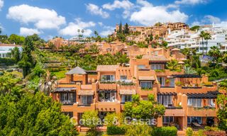Duplex penthouse in Andalusische bouwstijl met een eigentijds interieur te koop in Nueva Andalucia, Marbella 789837 