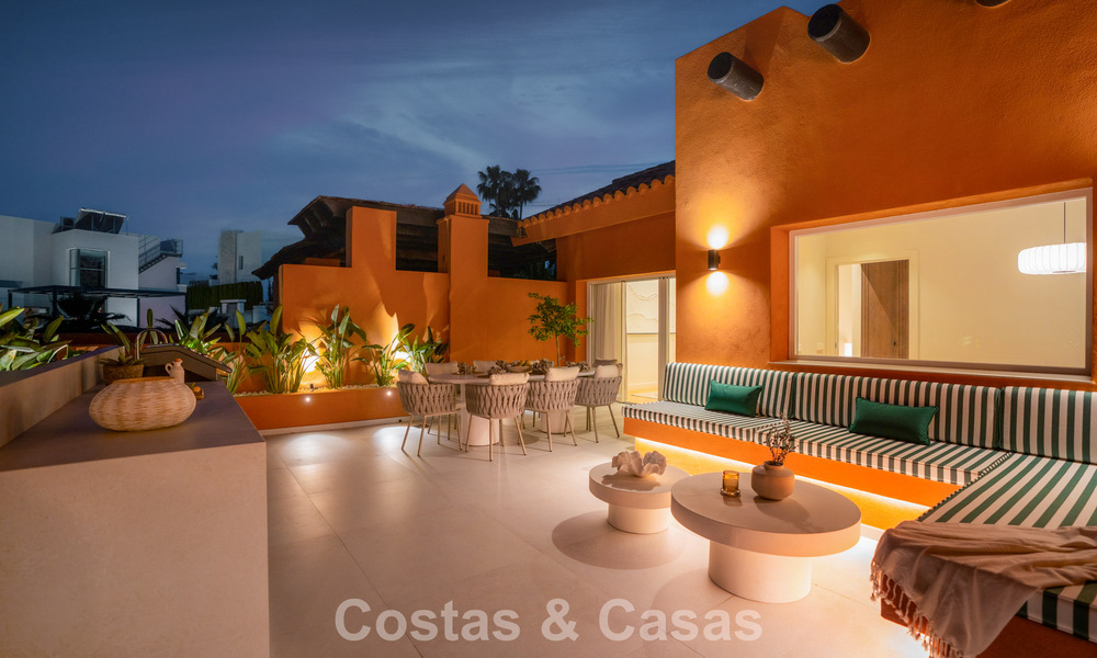 Duplex penthouse in Andalusische bouwstijl met een eigentijds interieur te koop in Nueva Andalucia, Marbella 789843