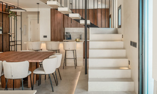 Modern gerenoveerd duplex penthouse met zeezicht te koop op wandelafstand van Puerto Banus, Marbella 789145 