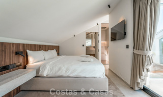 Modern gerenoveerd duplex penthouse met zeezicht te koop op wandelafstand van Puerto Banus, Marbella 789149 