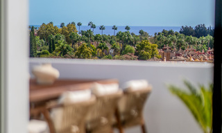 Modern gerenoveerd duplex penthouse met zeezicht te koop op wandelafstand van Puerto Banus, Marbella 789175 