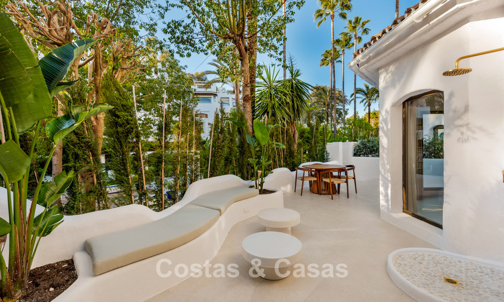 Gelijkvloers luxe appartement te koop op een steenworp van het strand in Elviria, Marbella 789229