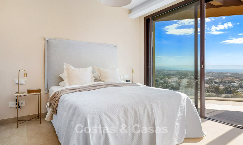 Instapklare luxevilla met moderne architectuur en panoramisch zeezicht te koop in Marbella - Benahavis 788946