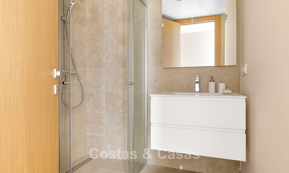 Instapklare luxevilla met moderne architectuur en panoramisch zeezicht te koop in Marbella - Benahavis 788953