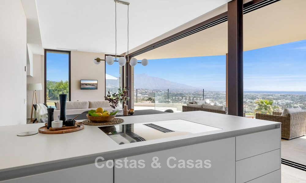 Instapklare luxevilla met moderne architectuur en panoramisch zeezicht te koop in Marbella - Benahavis 788959
