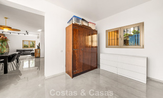 Authentieke Mediterrane villa met een modern interieur en magnifiek zeezicht te koop in Estepona West 788991 