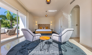 Grote villa in Spaanse stijl te koop grenzend aan een eersteklas golfbaan, gated in La Quinta, Marbella - Benahavis 789255 