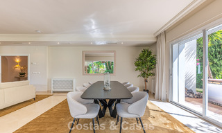 Grote villa in Spaanse stijl te koop grenzend aan een eersteklas golfbaan, gated in La Quinta, Marbella - Benahavis 789294 