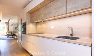 Gerenoveerd appartement te koop op loopafstand van lokale voorzieningen en Puerto Banus in Nueva Andalucia, Marbella 789347 