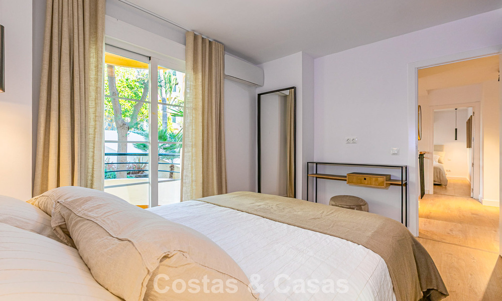 Gerenoveerd appartement te koop op loopafstand van lokale voorzieningen en Puerto Banus in Nueva Andalucia, Marbella 789353