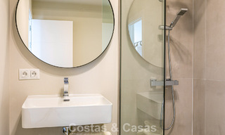 Duplex penthouse met zeezicht te koop op loopafstand van alle voorzieningen en Puerto Banus in Nueva Andalucia, Marbella 789321 