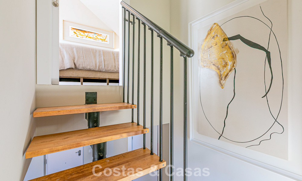 Duplex penthouse met zeezicht te koop op loopafstand van alle voorzieningen en Puerto Banus in Nueva Andalucia, Marbella 789329