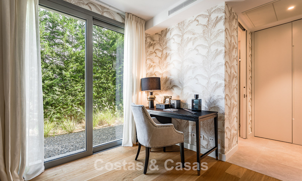 Instapklare, luxevilla met minimalistische architectuur te koop op de New Golden Mile tussen Marbella en Estepona 789683